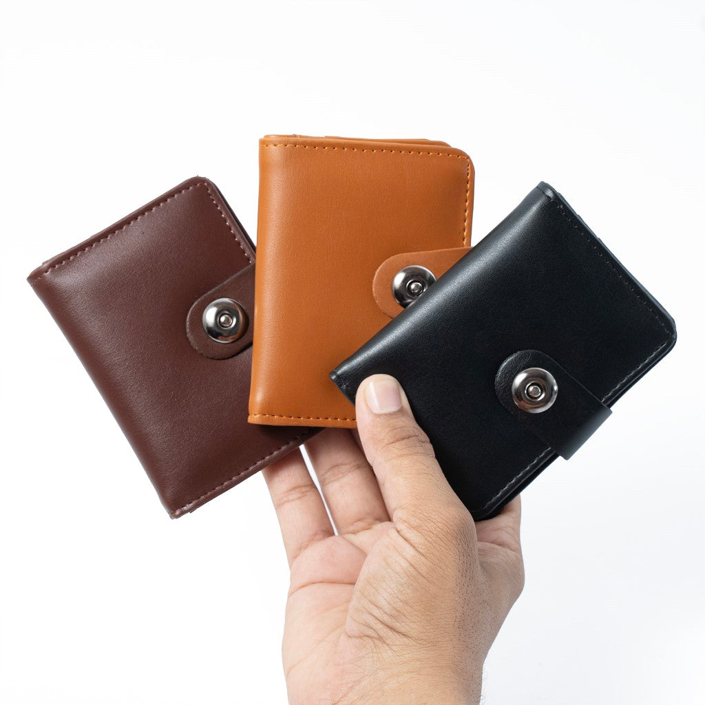 Minimool Button Closure Wallet