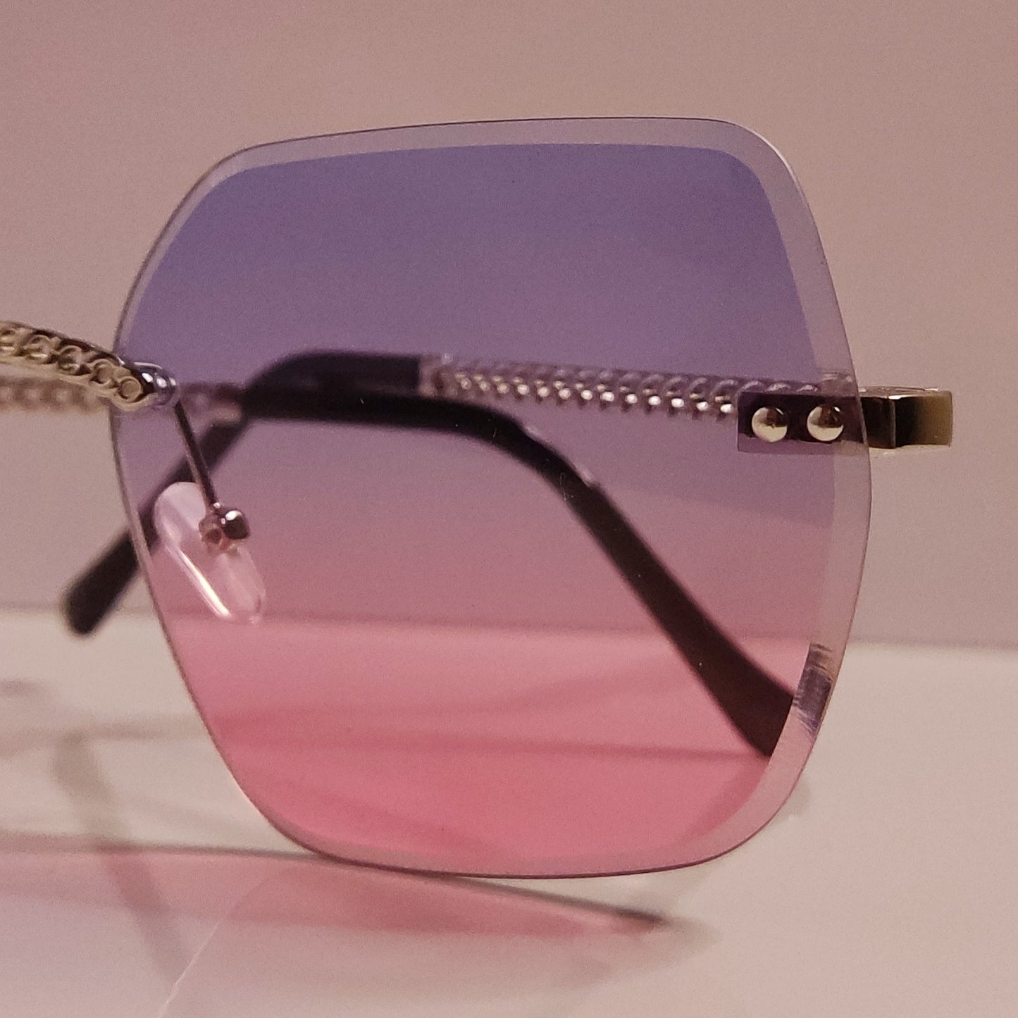 Women - Blush On
