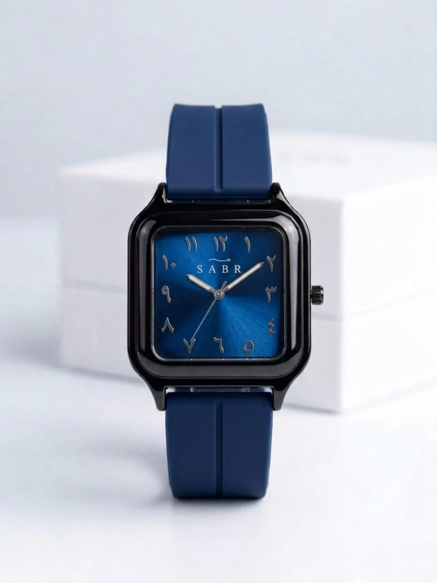 SABR Stealth Square Watch with Eastern Arabic Numerals – Magnetic Strap & Sunray Dial