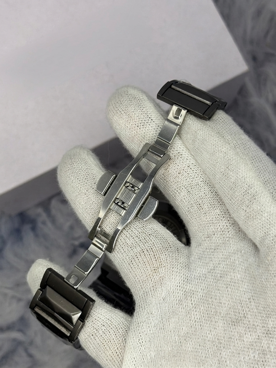 Hublot diamond cut black dial Watch