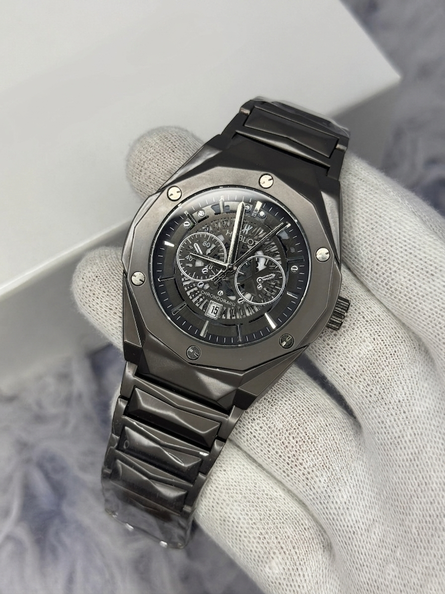 Hublot diamond cut black dial Watch
